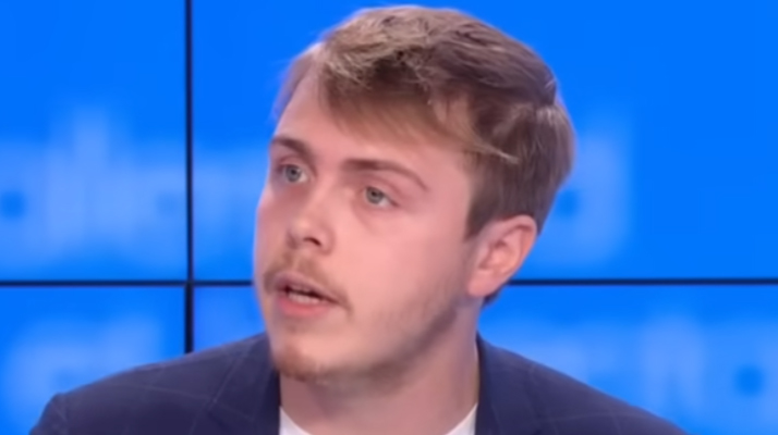 Des militants d&rsquo;extrême droite tentent de pénétrer dans l&rsquo;Université de Bordeaux pendant une conférence des députés LFI Louis Boyard et Carlos Martens Bilongo