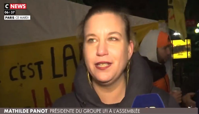 Le gros coup de com raté des Insoumis qui affirmaient partager une nuit avec des personnes sans abris avant d&rsquo;être finalement aperçus dans une brasserie chic de Paris…