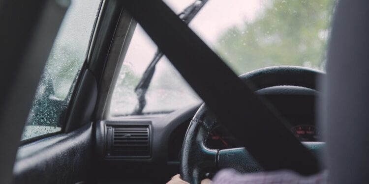 Permis de conduire : l’Europe met fin au modèle à vie et relance le débat sur les seniors
