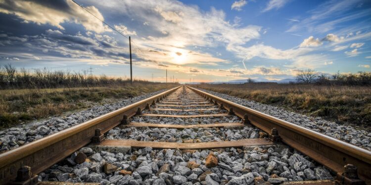 Déraillement d&rsquo;un TER en Seine-Maritime : la piste d&rsquo;un acte criminel après la découverte d&rsquo;un rail de 300 kg